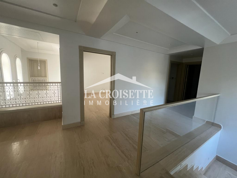 Villa S+5 avec piscine à La Marsa